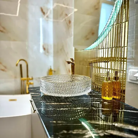 Allure Galaxy Centrum 4*