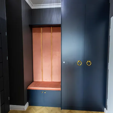 Allure Galaxy Centrum Апартаменты 4*